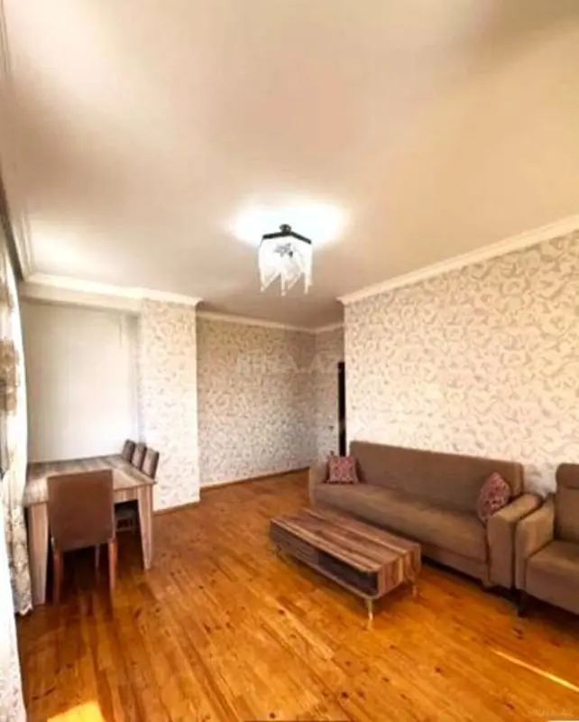 Satılır 3 otaqlı mənzil 110 m²