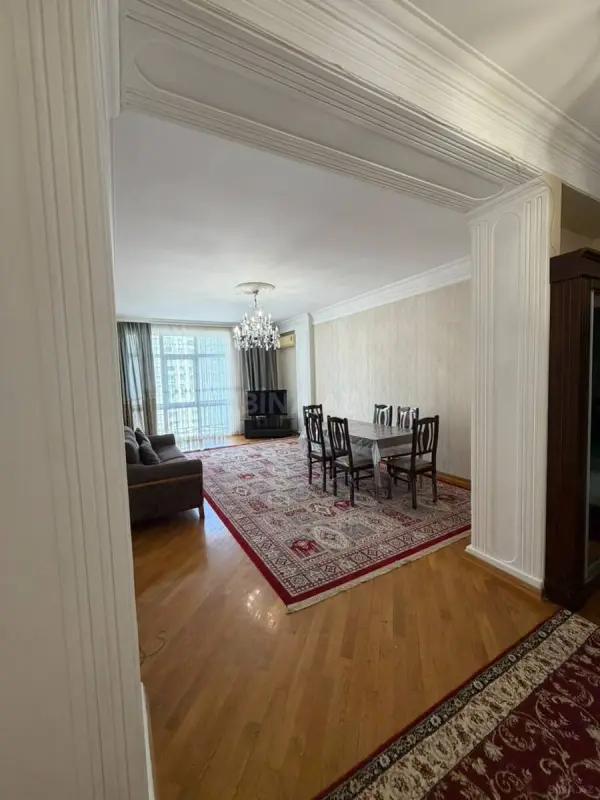 Kirayə verilir 3 otaqlı mənzil 120 m²