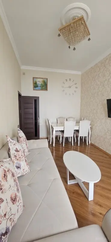 Kirayə verilir 2 otaqlı mənzil 50 m²