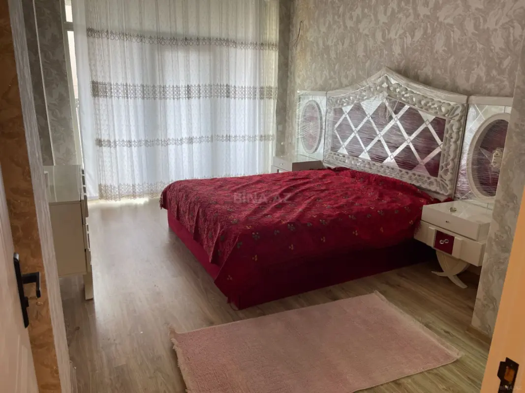 Kirayə verilir 3 otaqlı mənzil 120 m²