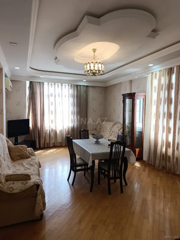 Kirayə verilir 2 otaqlı mənzil 86 m²