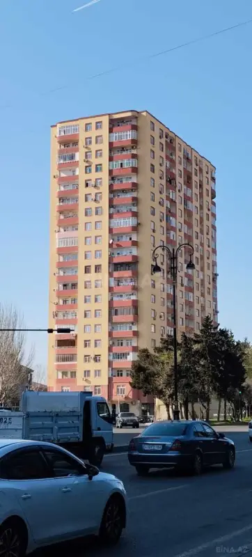 Satılır 3 otaqlı mənzil 145 m²