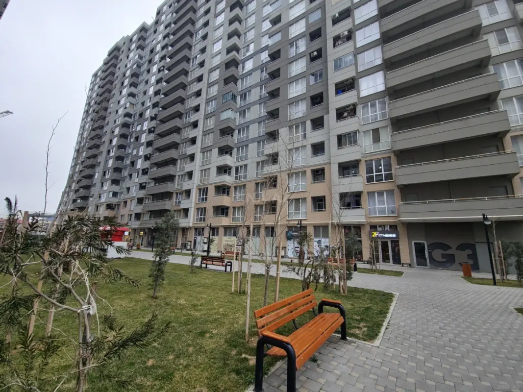 Satılır 2 otaqlı mənzil 77 m²
