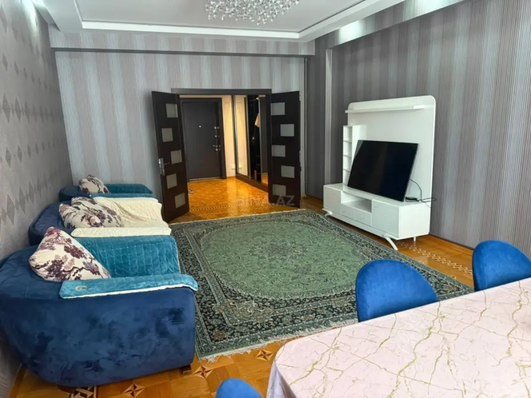 Kirayə verilir 3 otaqlı mənzil 120 m²