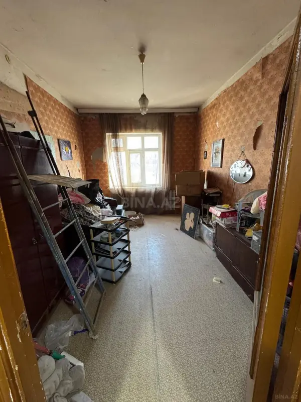 Satılır 4 otaqlı mənzil 110 m²
