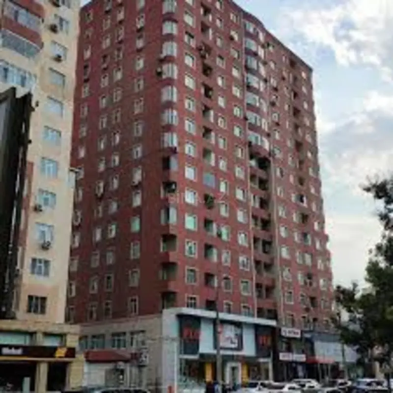 Satılır 3 otaqlı mənzil 162 m²