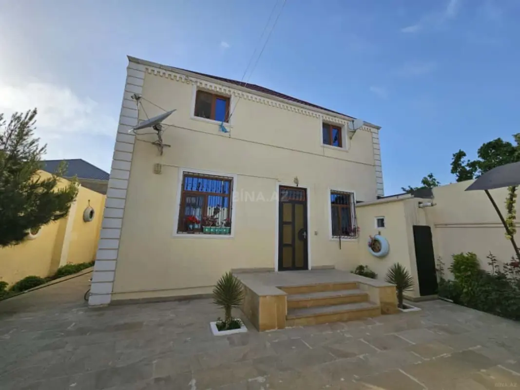 Satılır 4 otaqlı həyət evi 160 m²