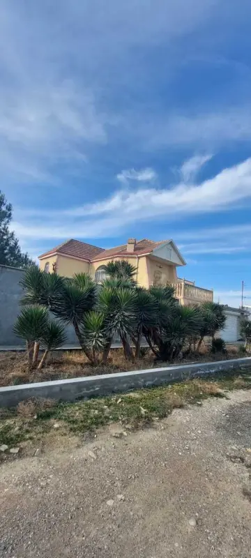 Satılır 4 otaqlı həyət evi 150 m²