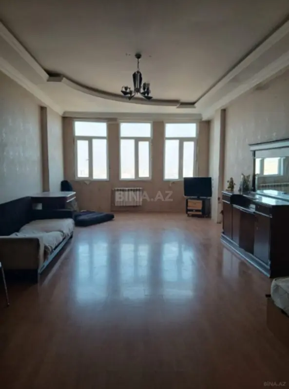 Satılır 3 otaqlı mənzil 138 m²