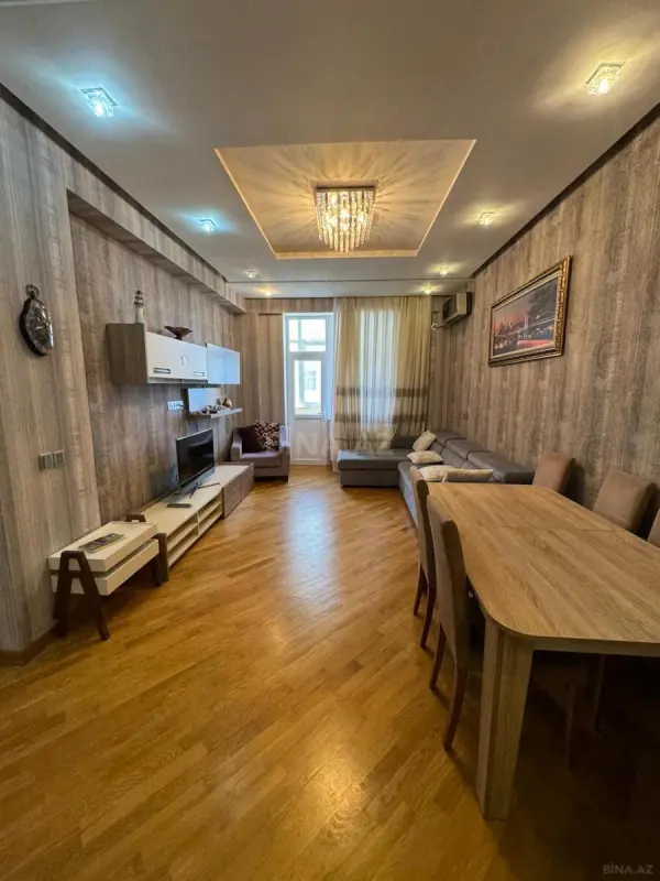 Satılır 2 otaqlı mənzil 72 m²