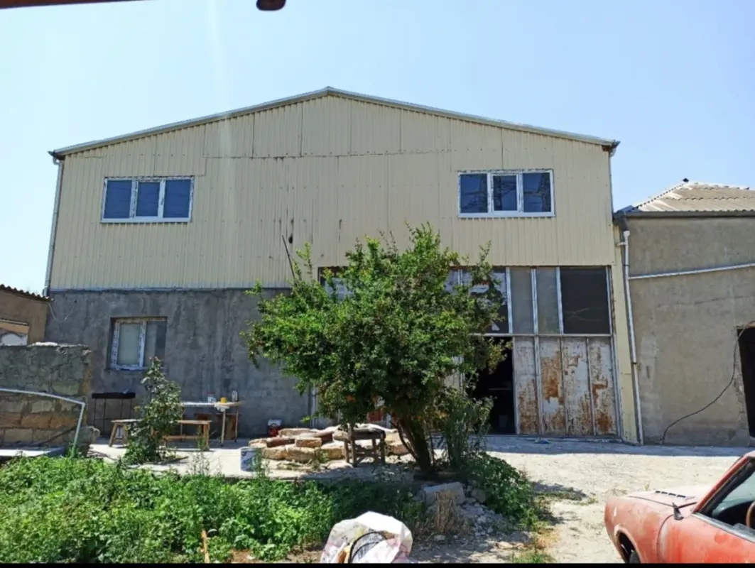 Kirayə verilir obyekt 300 m²