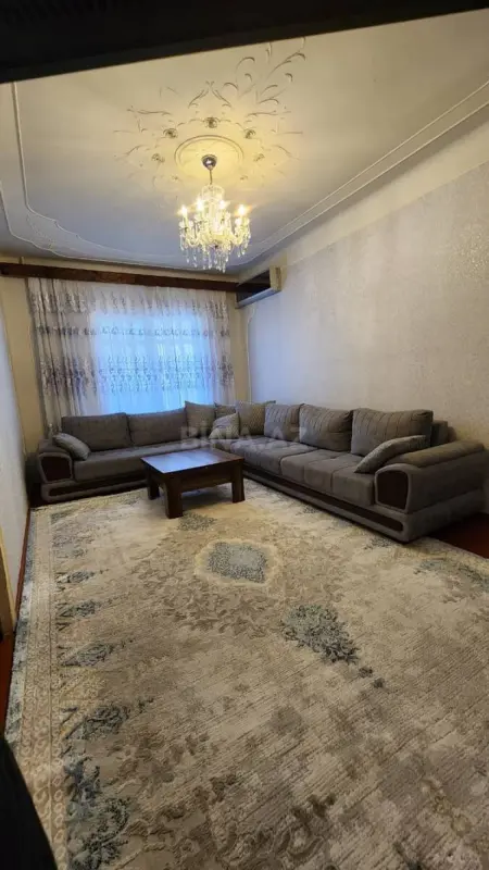 Satılır 5 otaqlı mənzil 110 m²