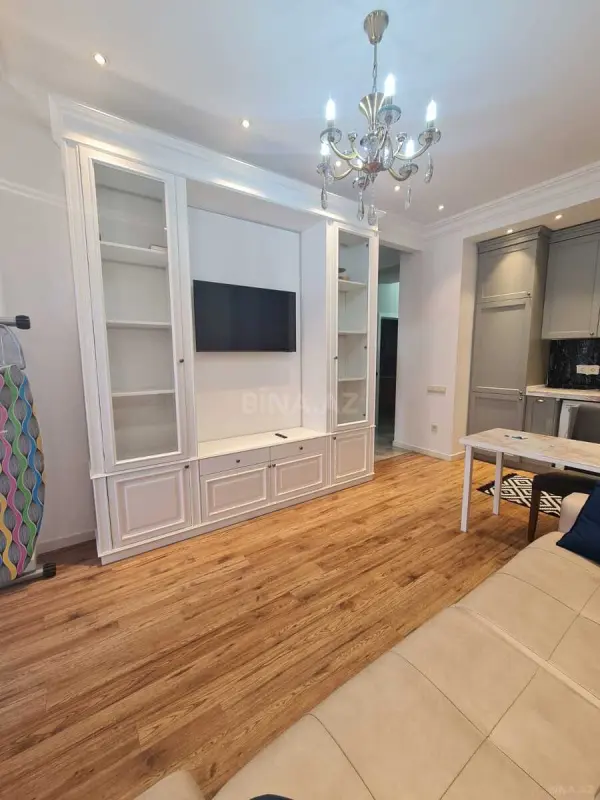 Kirayə verilir 2 otaqlı mənzil 56 m²