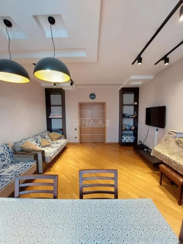 Satılır 3 otaqlı mənzil 120 m²