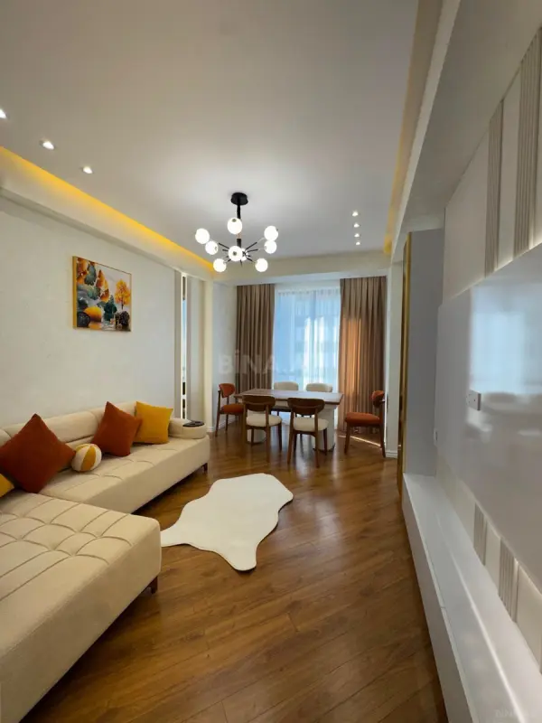 Satılır 3 otaqlı mənzil 87 m²