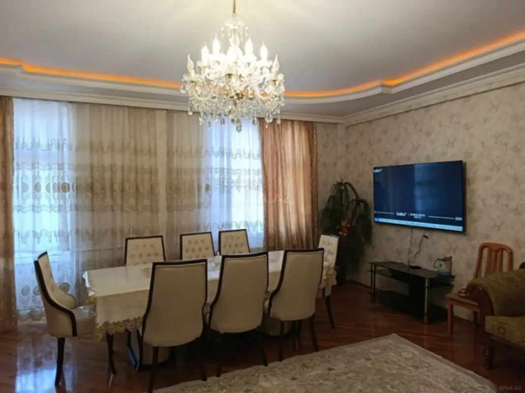 Satılır 3 otaqlı mənzil 140 m²