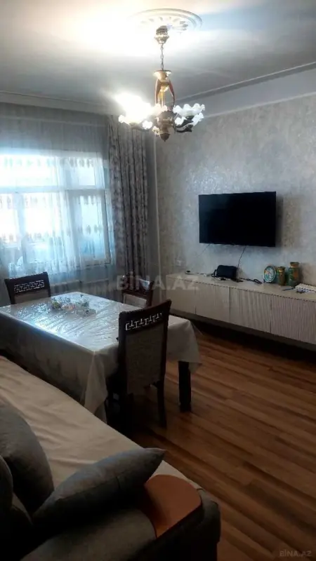 Satılır 4 otaqlı mənzil 90 m²