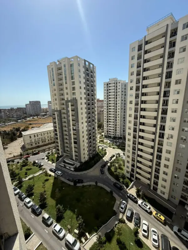 Satılır 2 otaqlı mənzil 92 m²