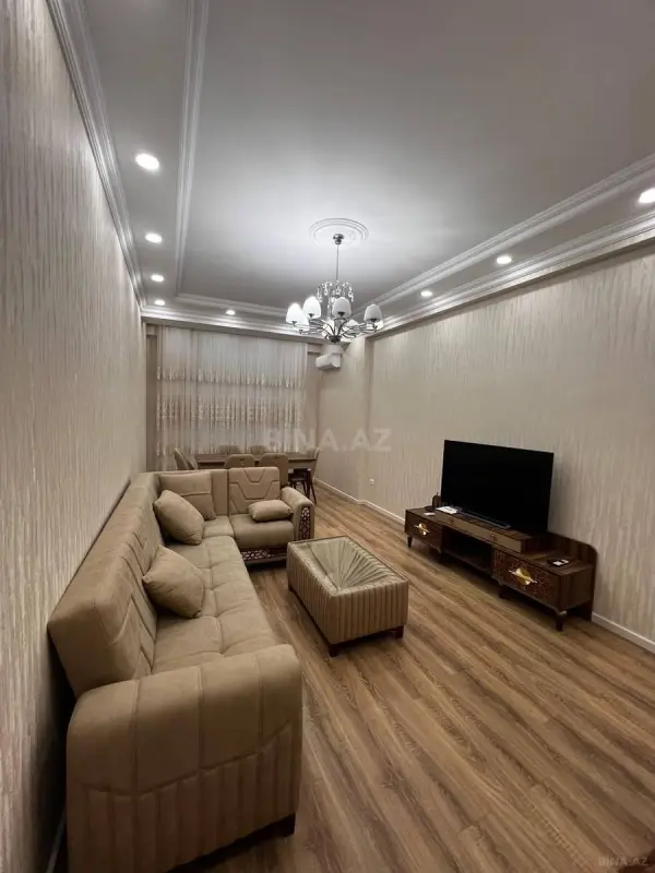 Kirayə verilir 3 otaqlı mənzil 126 m²