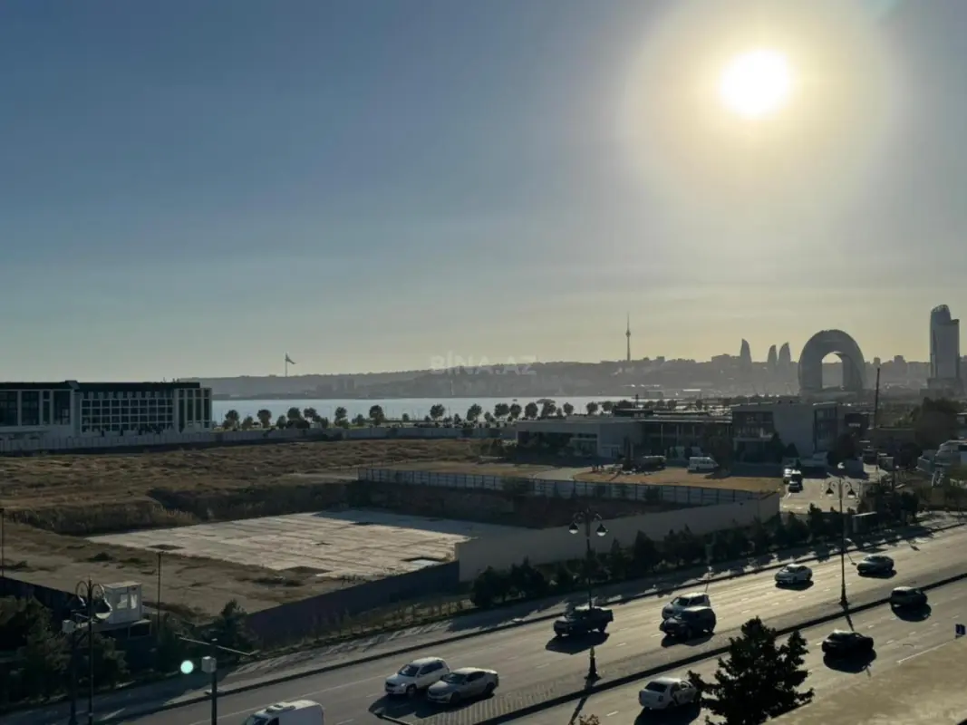 Satılır 3 otaqlı mənzil 140 m²