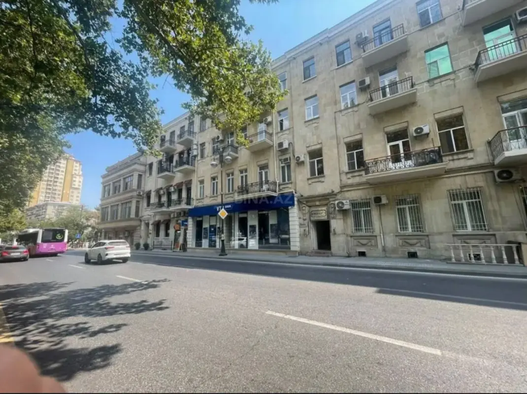 Satılır 3 otaqlı mənzil 120 m²