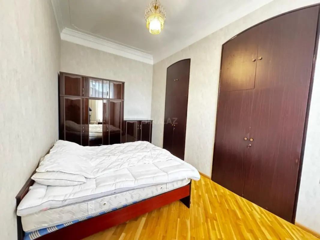 Kirayə verilir 3 otaqlı mənzil 130 m²
