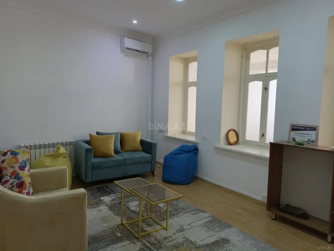 Kirayə verilir 3 otaqlı ofis 120 m²