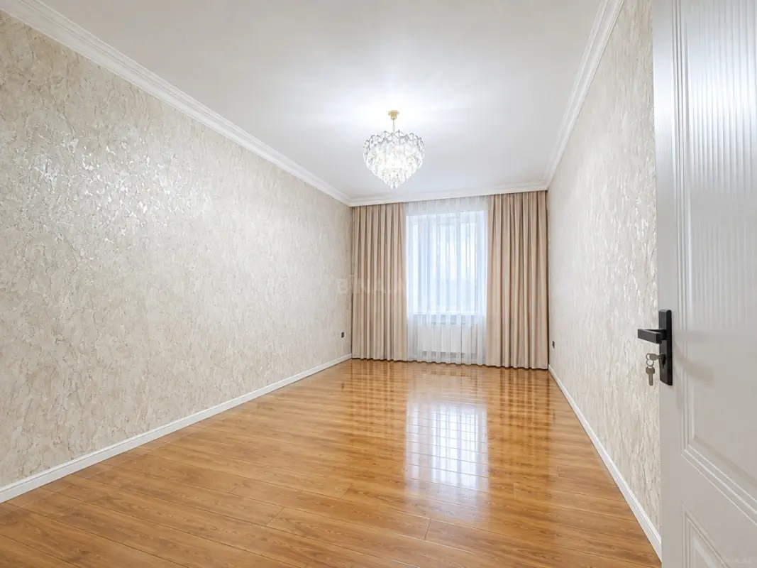 Satılır 3 otaqlı mənzil 82 m²