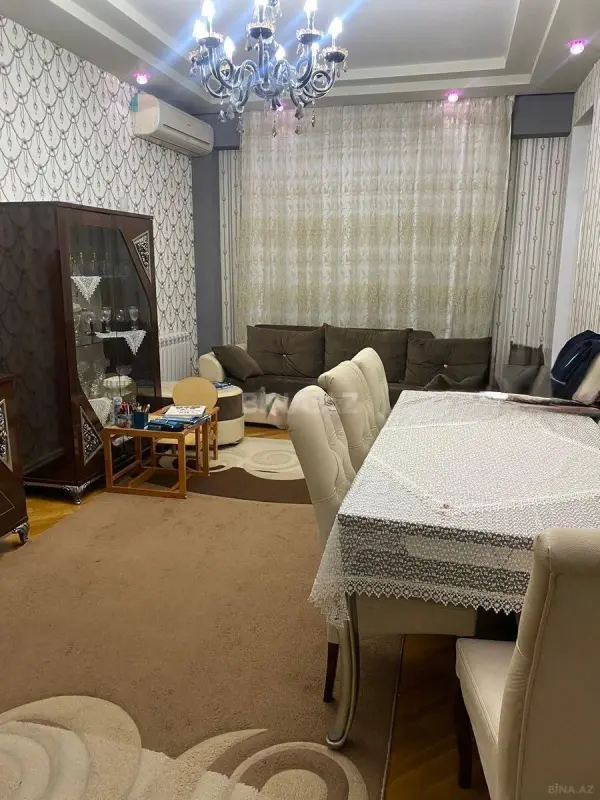 Satılır 3 otaqlı mənzil 126 m²