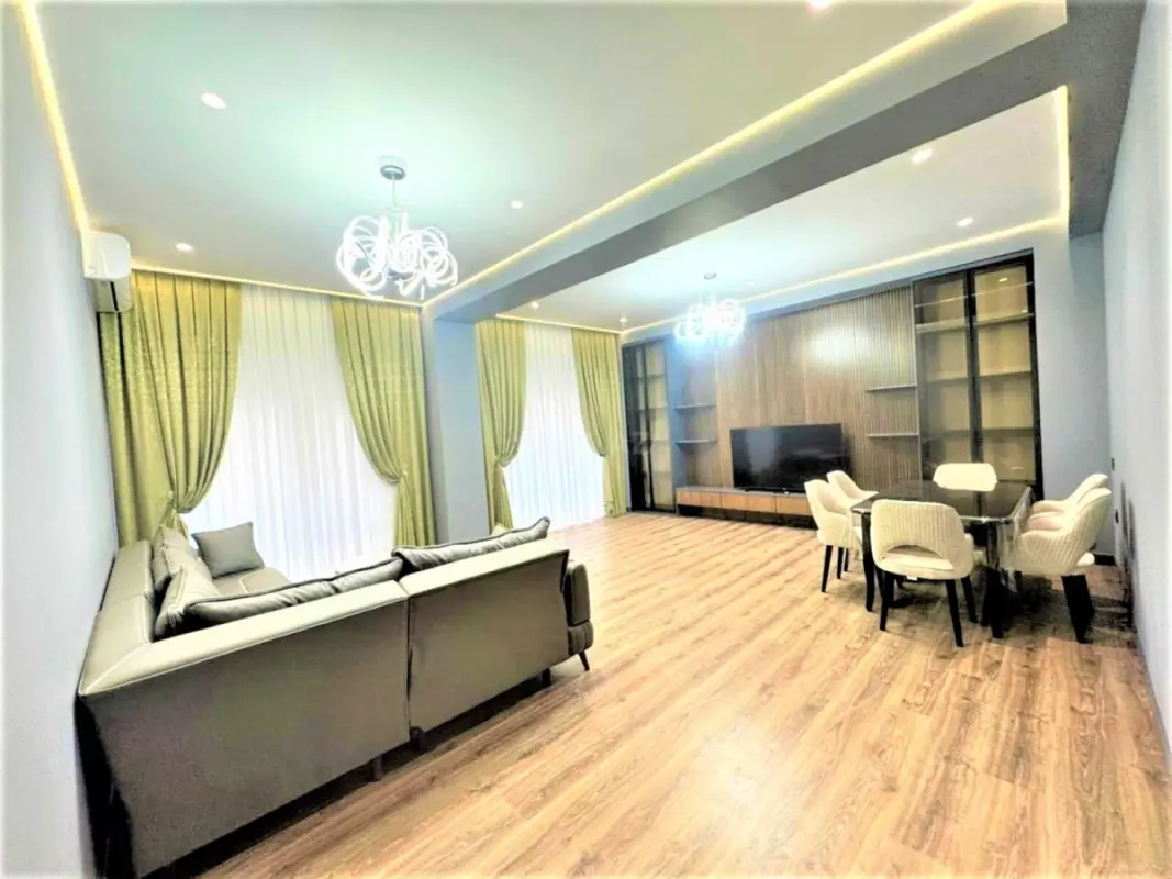 Kirayə verilir 3 otaqlı mənzil 140 m²