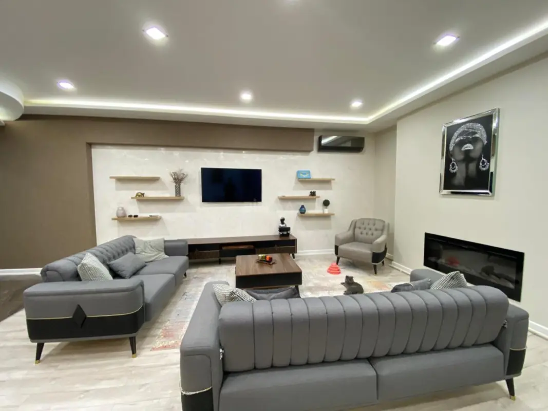 Kirayə verilir 3 otaqlı mənzil 120 m²