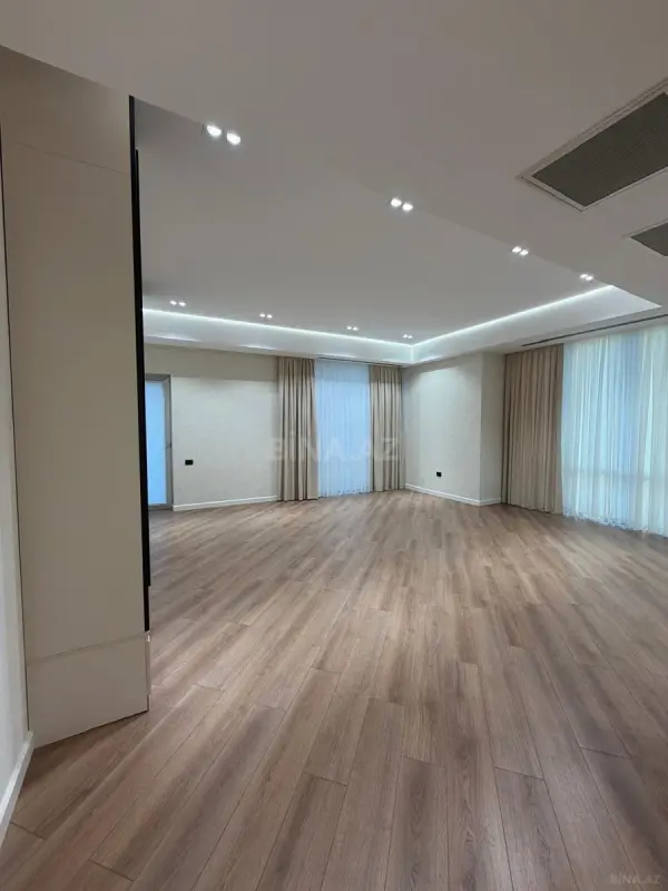 Satılır 3 otaqlı mənzil 150 m²