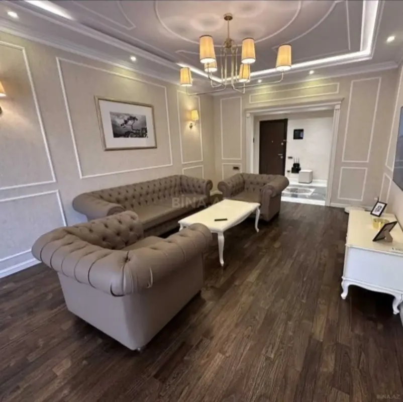 Kirayə verilir 2 otaqlı mənzil 120 m²