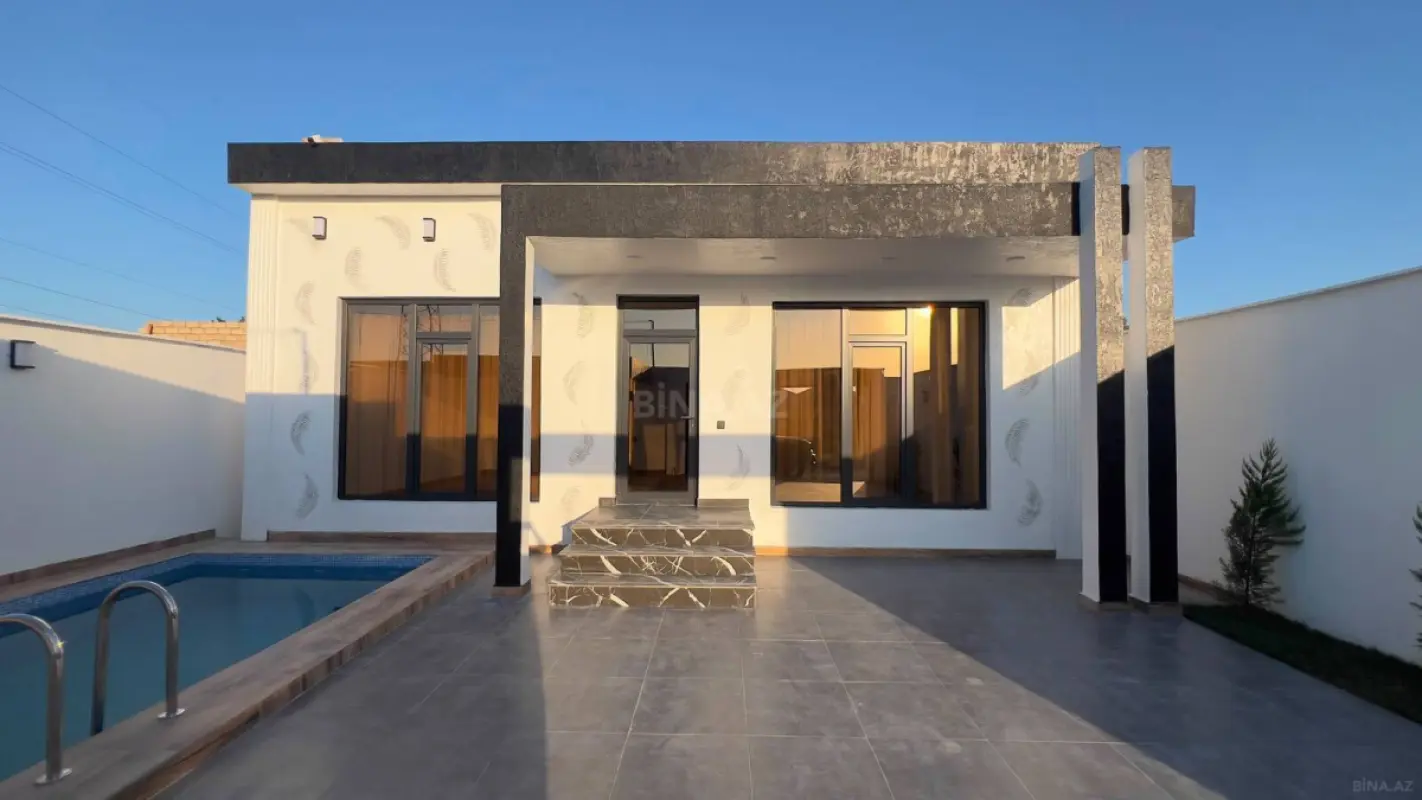 Satılır 4 otaqlı həyət evi 140 m²