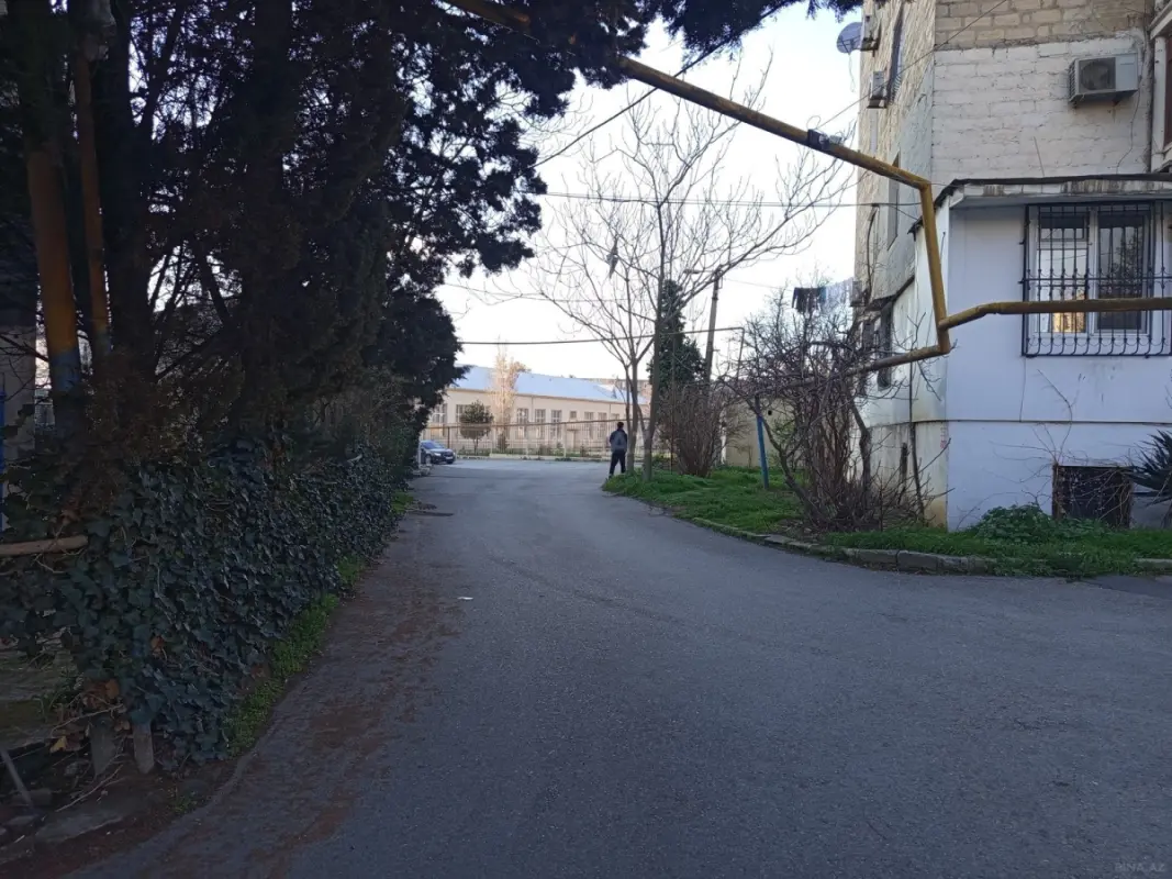 Satılır 2 otaqlı mənzil 42 m²