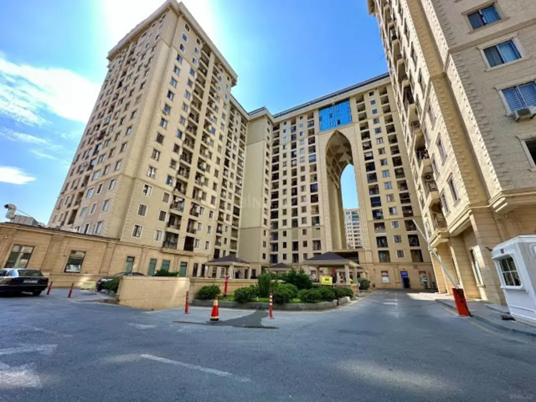 Kirayə verilir 3 otaqlı mənzil 142 m²