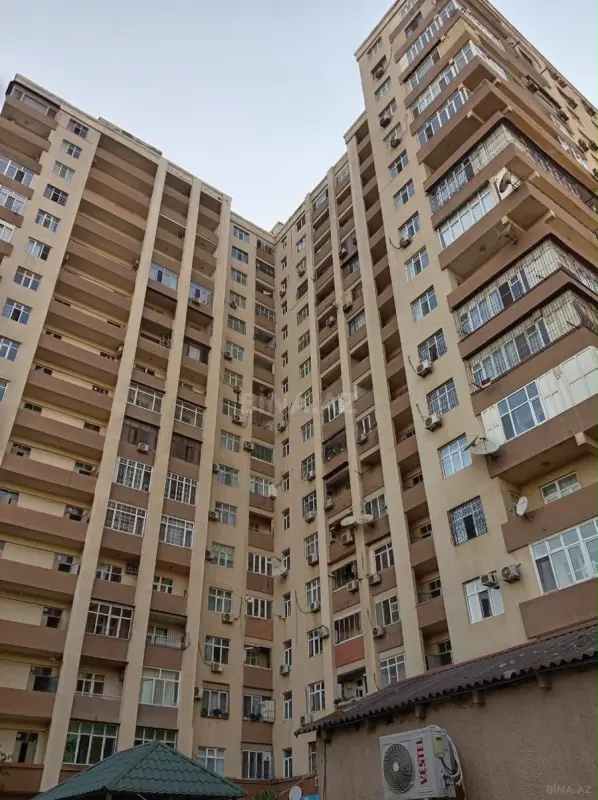 Satılır 2 otaqlı mənzil 96 m²