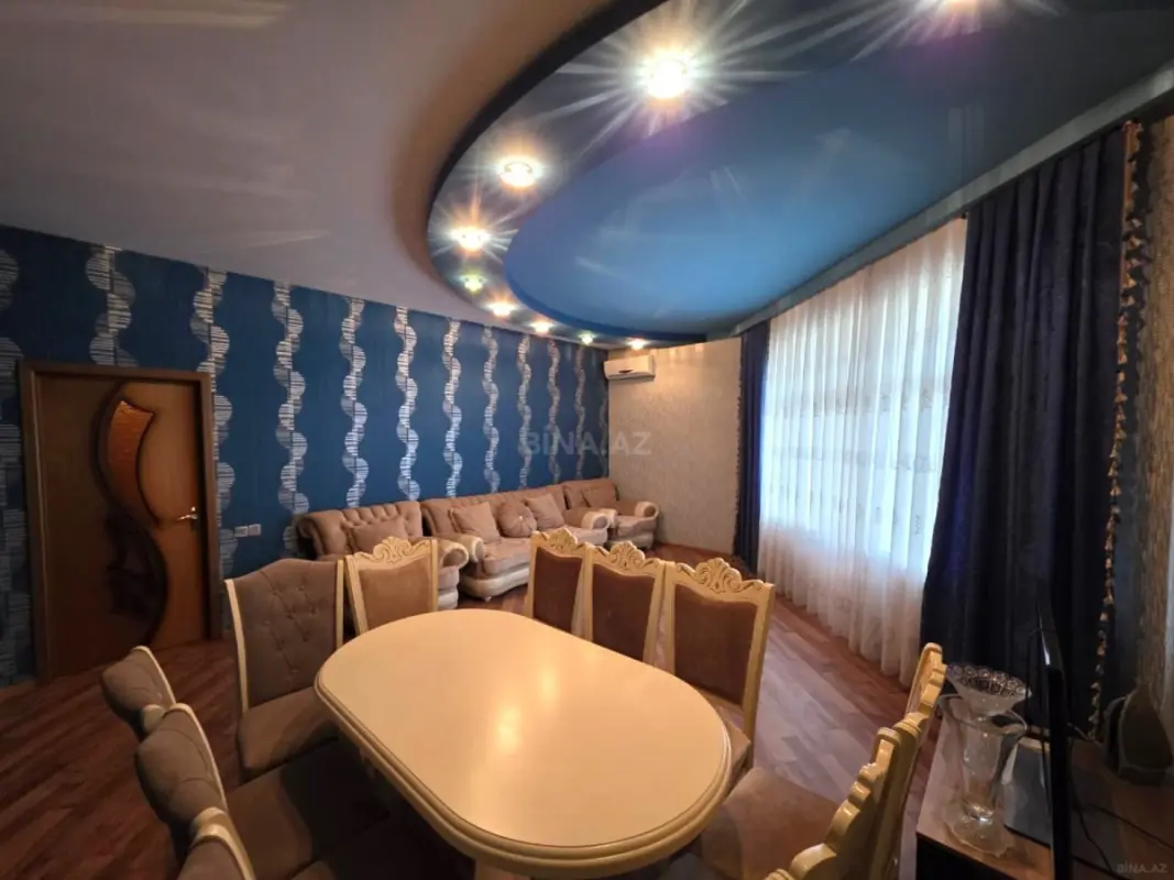Kirayə verilir 4 otaqlı mənzil 160 m²