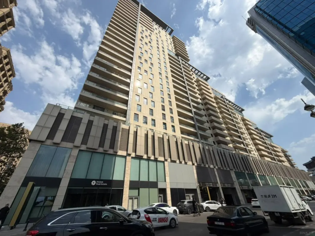 Kirayə verilir 3 otaqlı mənzil 136 m²
