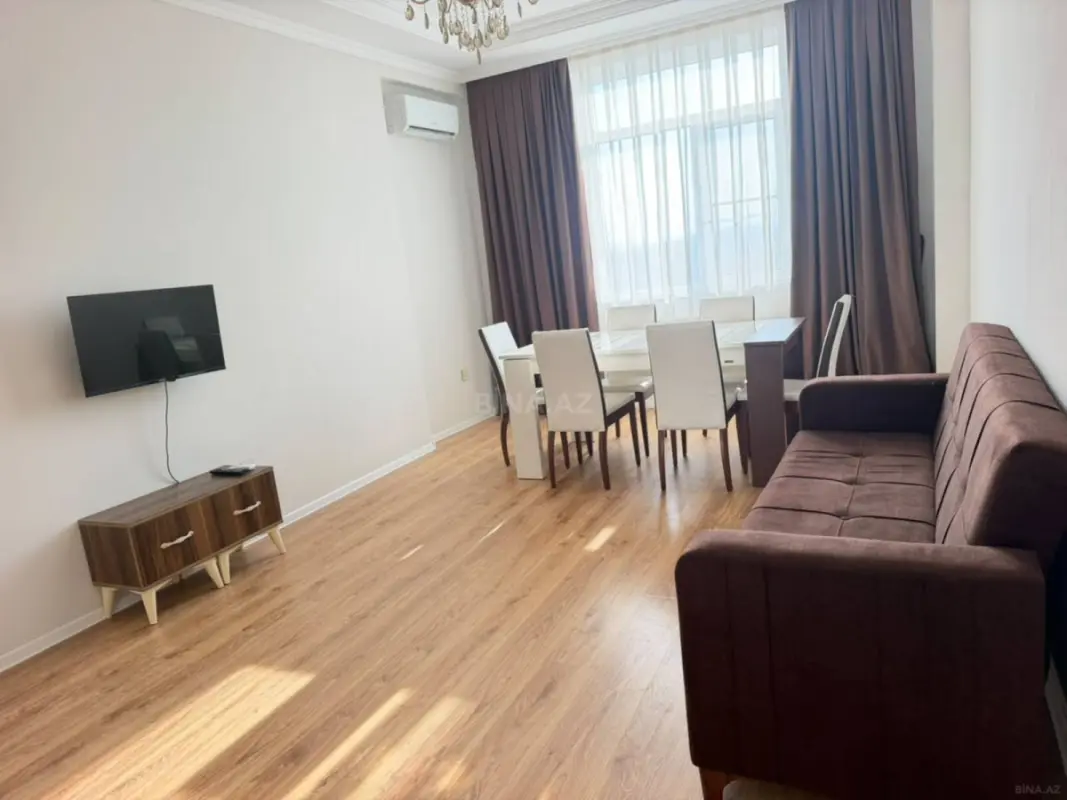 Kirayə verilir 2 otaqlı mənzil 80 m²