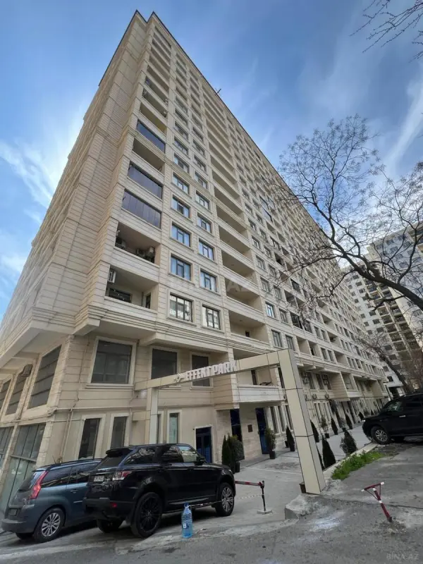 Satılır 2 otaqlı mənzil 92 m²