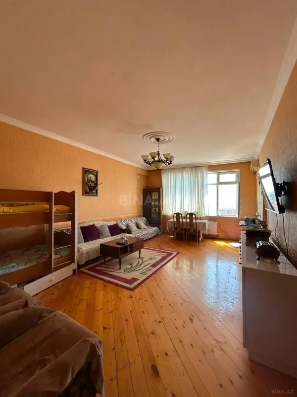 Satılır 2 otaqlı mənzil 70 m²