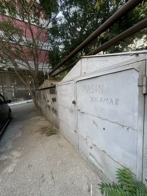 Satılır qaraj 18 m²