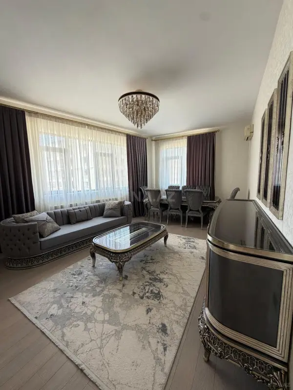 Satılır 2 otaqlı mənzil 100 m²