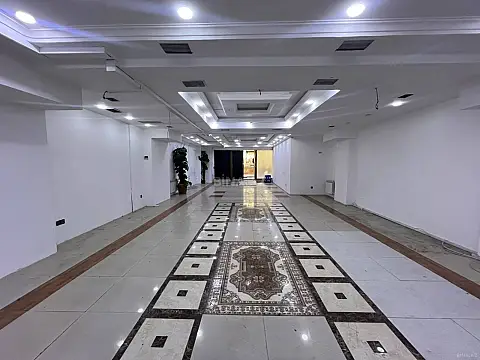 Kirayə verilir obyekt 300 m² — Bakı 300.00 m²