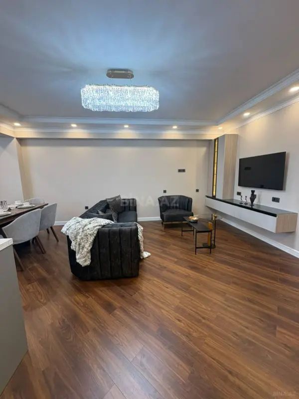 Kirayə verilir 3 otaqlı mənzil 120 m²