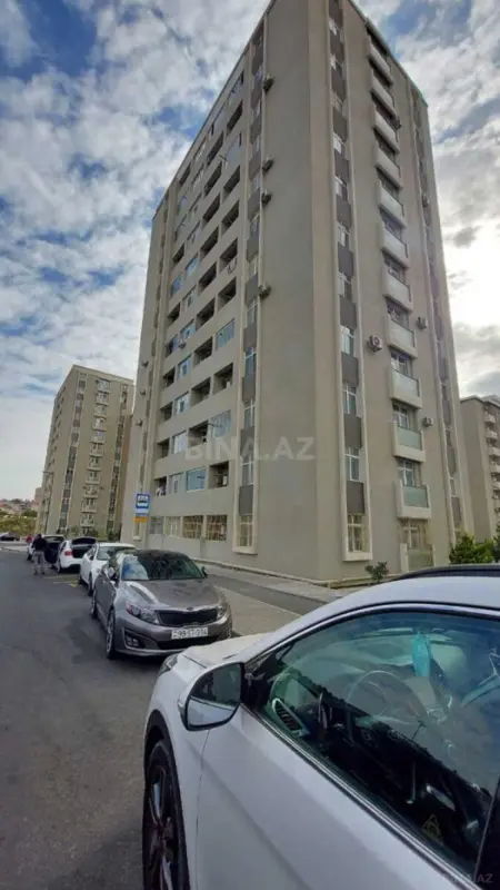Kirayə verilir 2 otaqlı mənzil 62 m²