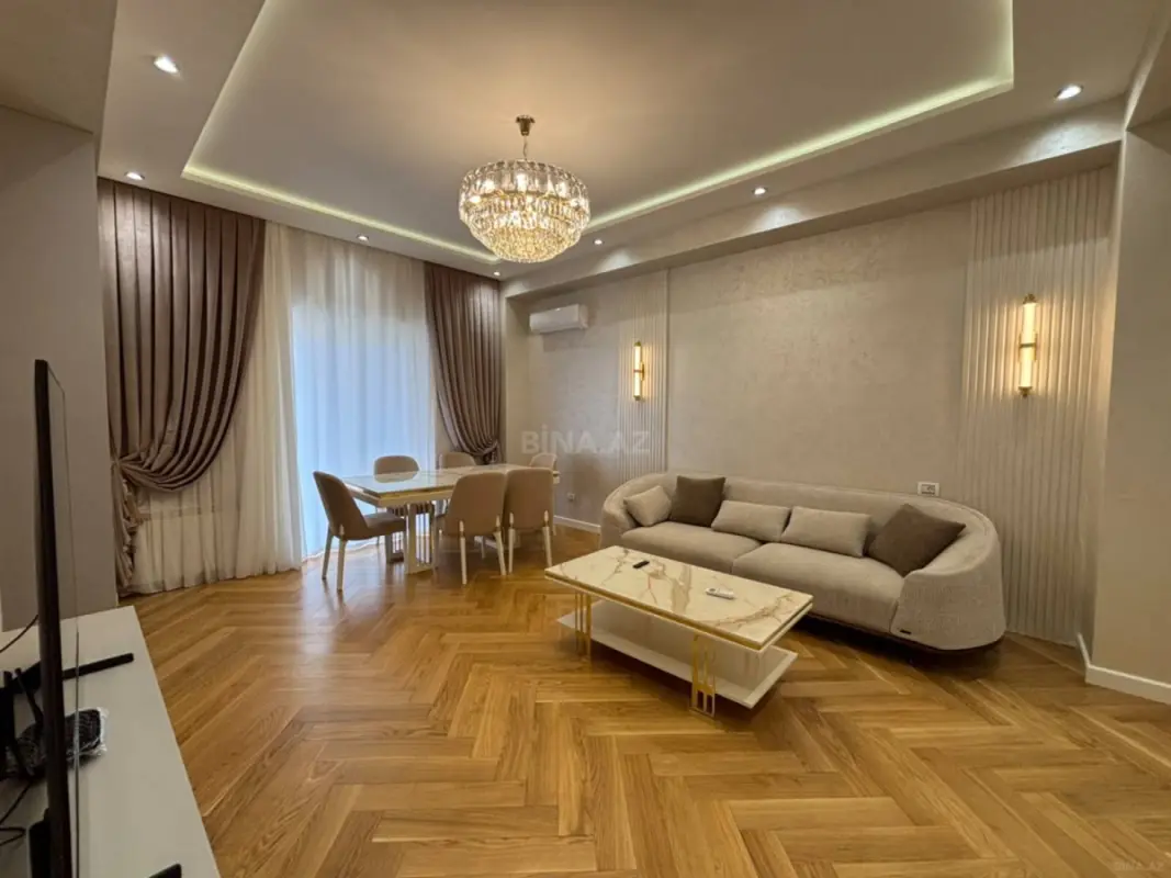 Kirayə verilir 3 otaqlı mənzil 140 m²