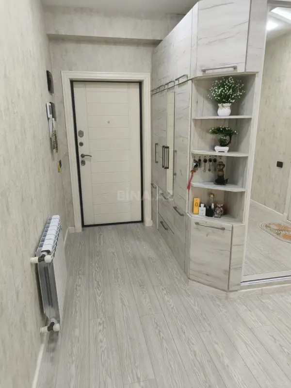 Kirayə verilir 2 otaqlı mənzil 86 m²