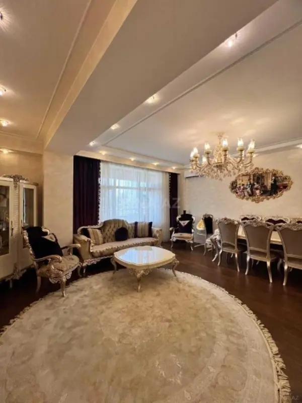 Kirayə verilir 3 otaqlı mənzil 165 m²